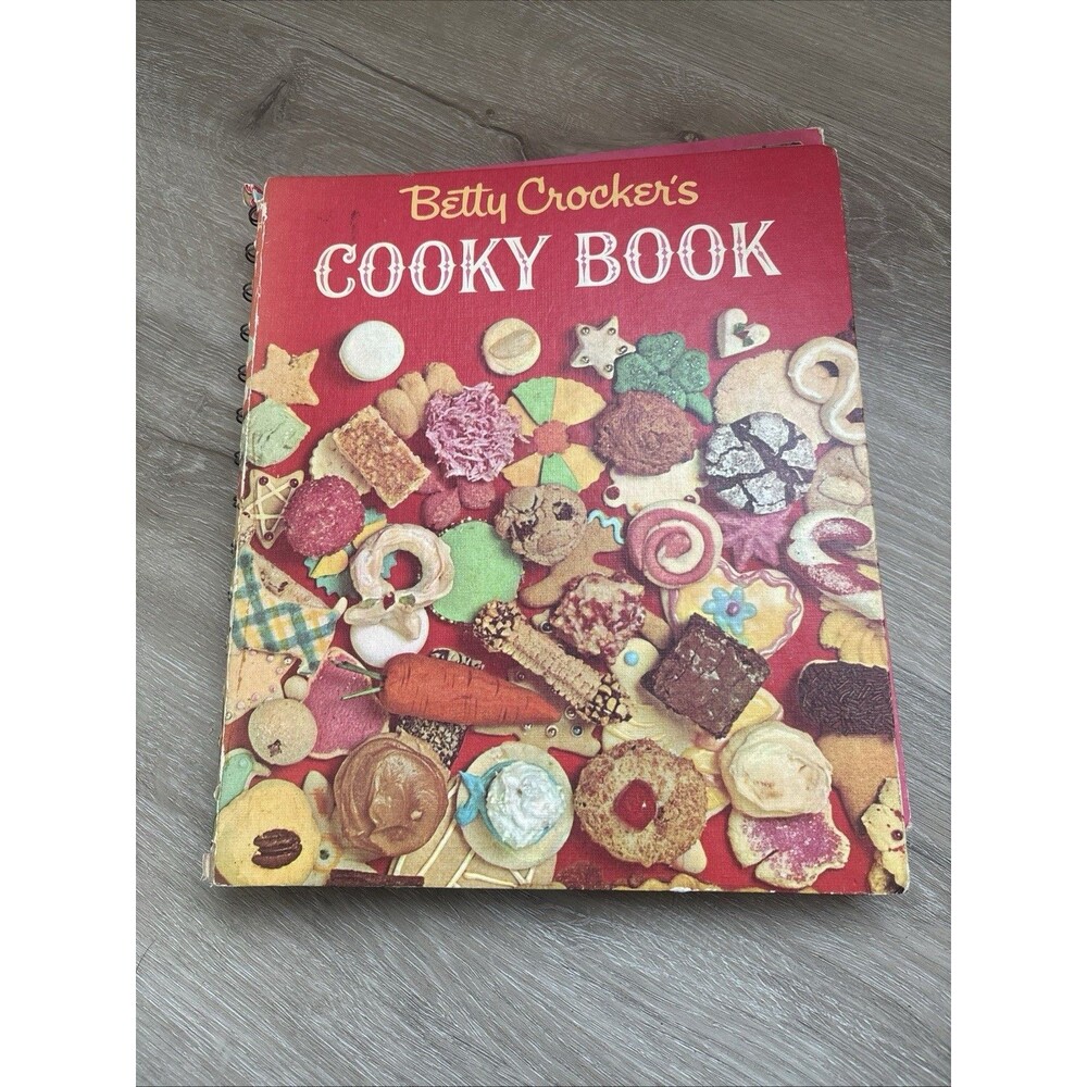 Vintage 1963 Betty Crocker Cooky Book First Edition 9th Printing Spiral Cookbook